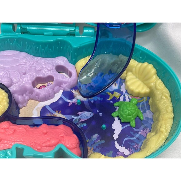 Polly pocket 2021 Otter Aquarium compact Fuzzy Pink Belly - Picture 7 of 16